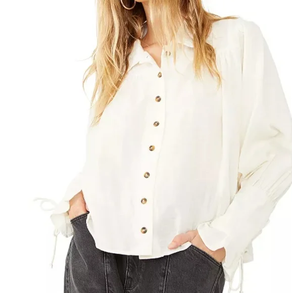 🆕️ Free People Kiss Kiss Button Front Cotton Top in Ivory